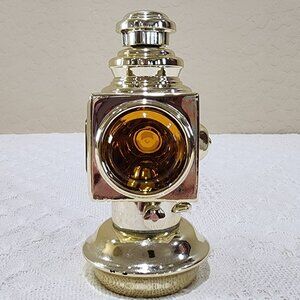 Vintage Avon AUTO CARRIAGE LANTERN Glass Bottle Deep Woods Scent Talc Full